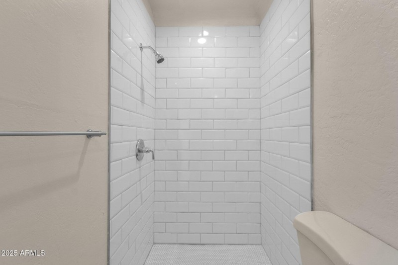 14-web-or-mls-329-n-17th-dr