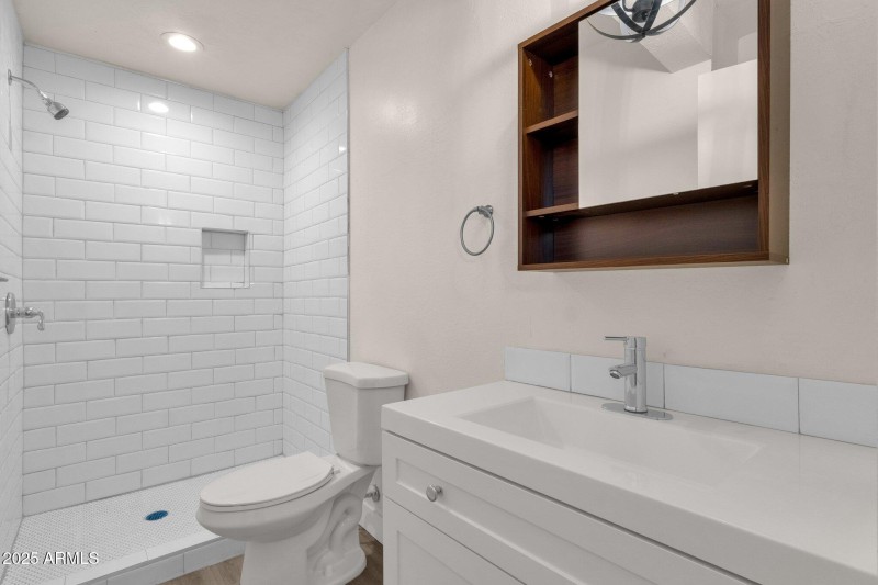 22-web-or-mls-329-n-17th-dr