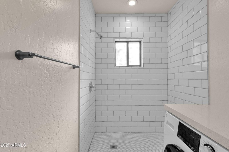 32-web-or-mls-329-n-17th-dr