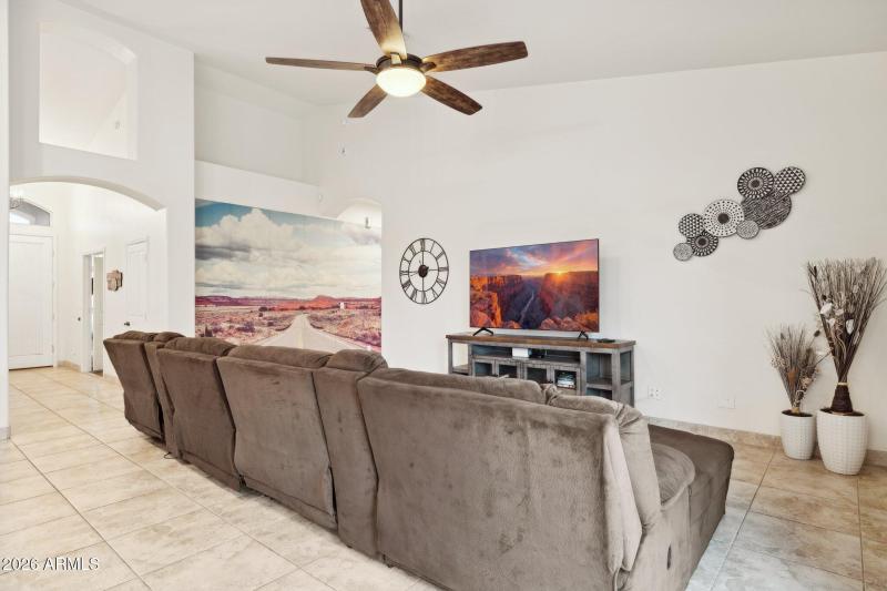 10-web-or-mls-4831-e-fernwood-ct