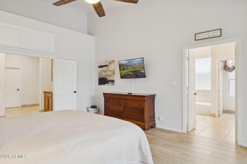 19-web-or-mls-4831-e-fernwood-ct