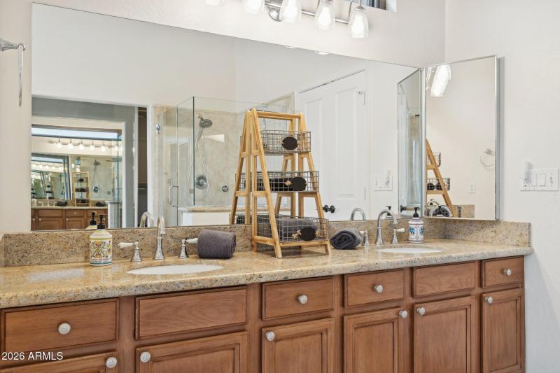 20-web-or-mls-4831-e-fernwood-ct