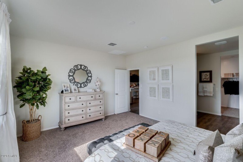 20191001003745759443000000-o