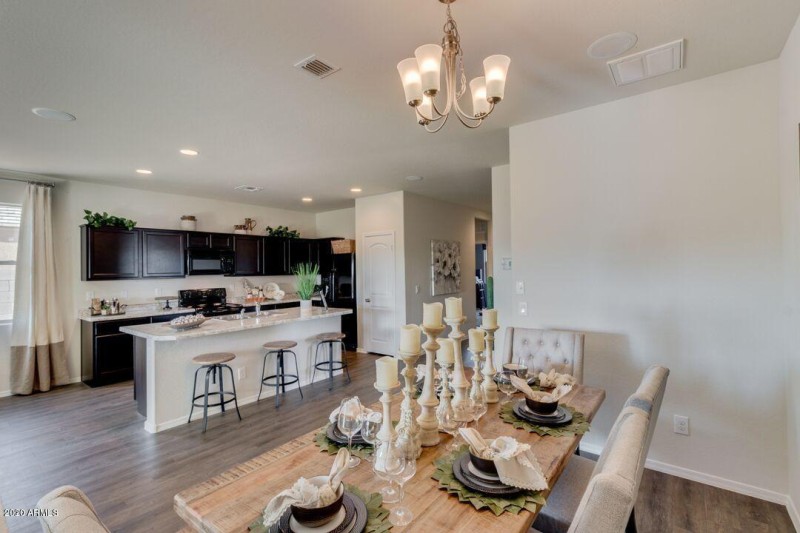 20191001003744195688000000-o