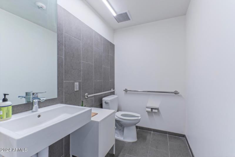 6901 East 1st Street-large-011-008-6901