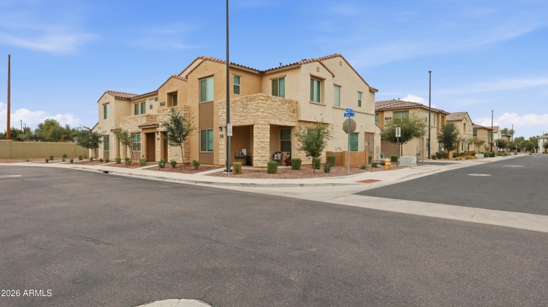 Reflecting_Walls_Real_Estate_Photography