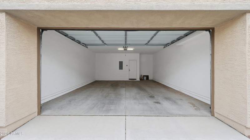 Reflecting_Walls_Real_Estate_Photography