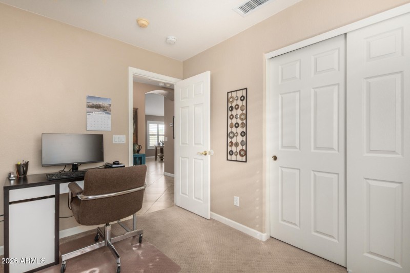 Serving as perfect office/study/den