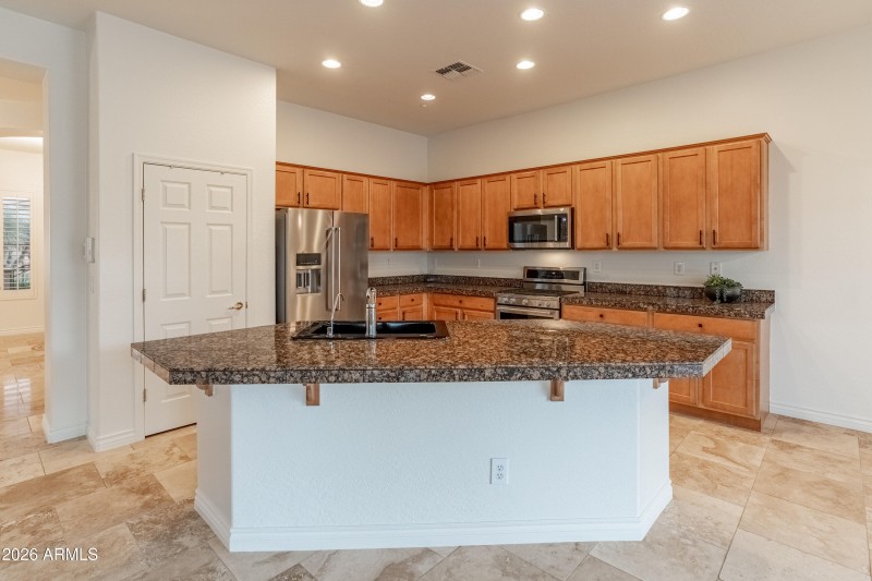 Kitchen Island w/ Seating