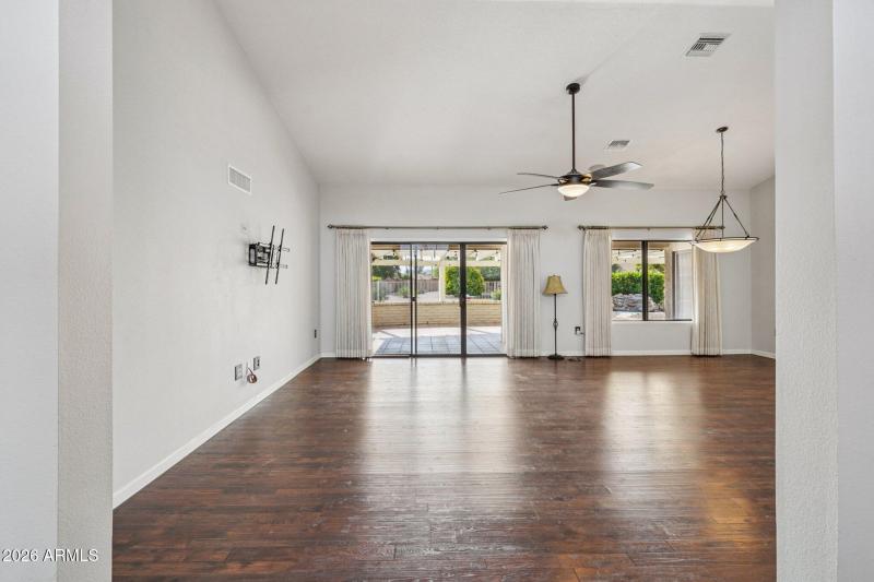 15-web-or-mls-W Antelope Dr-S0301-015