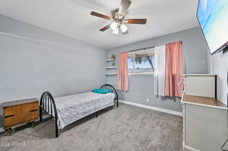 22-web-or-mls-W Corrine Dr-S0301-022