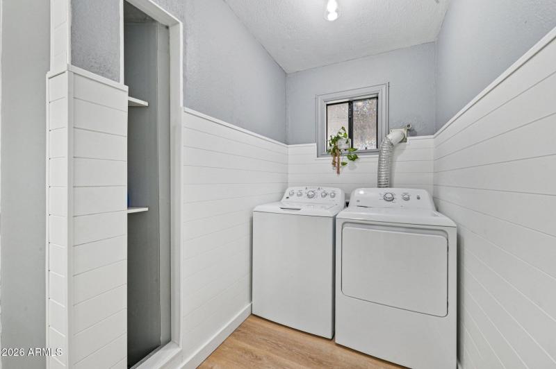 29-web-or-mls-W Corrine Dr-S0301-029