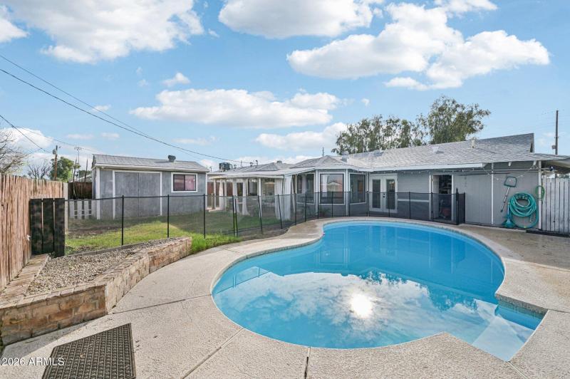 35-web-or-mls-W Corrine Dr-S0301-035