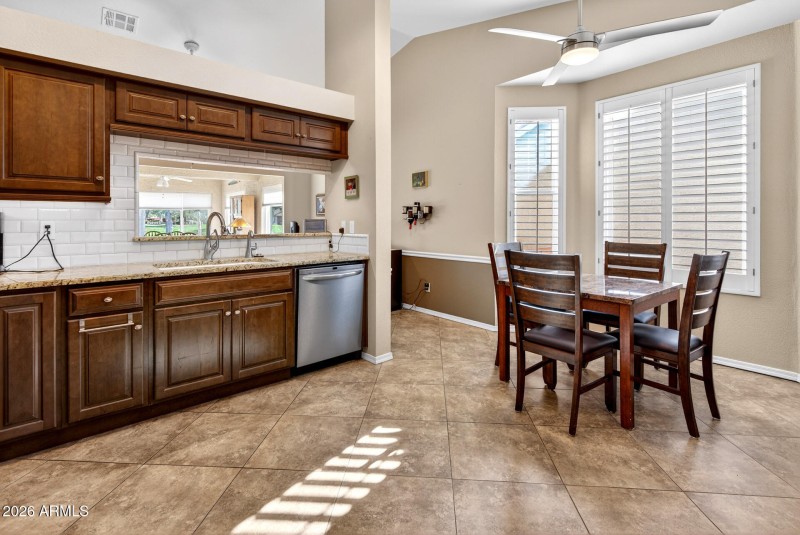 Kitchen - Breakfast Nook