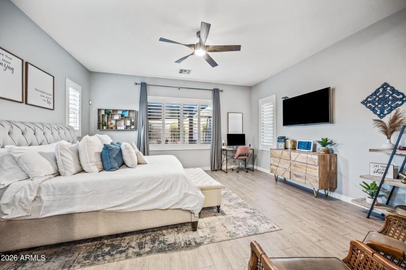 76-28077N100D-ocupix-12-30