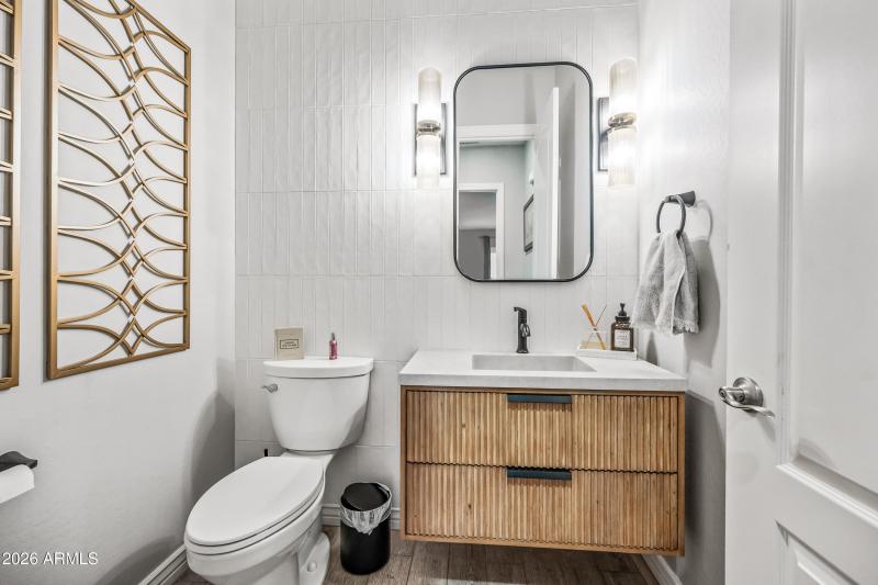 81-28077N100D-ocupix-12-30