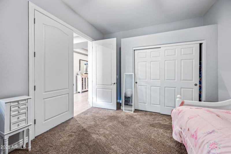 84-28077N100D-ocupix-12-30