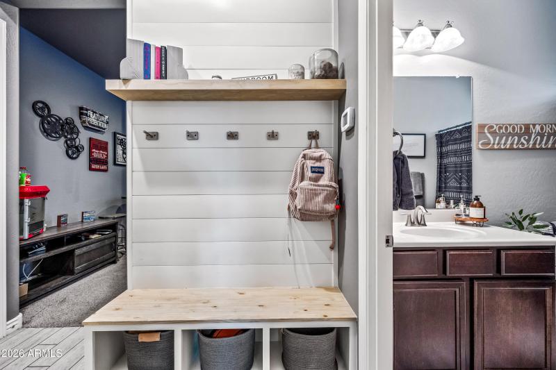 104-28077N100D-ocupix-12-30