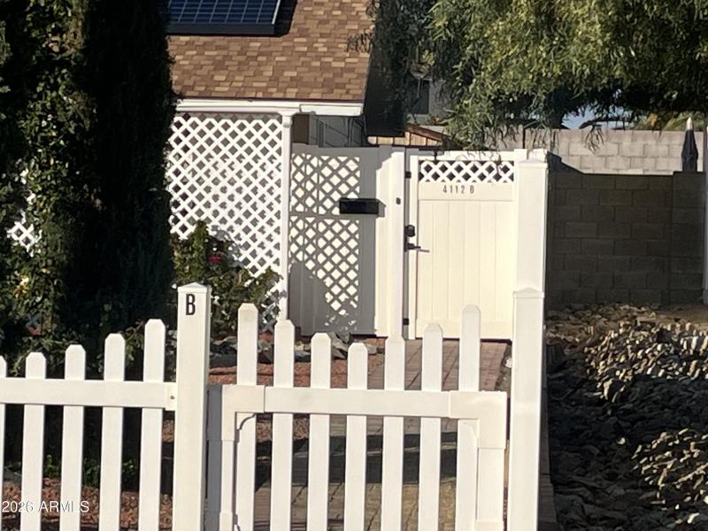 57995038-83DD-4F80-8F10-533428661977