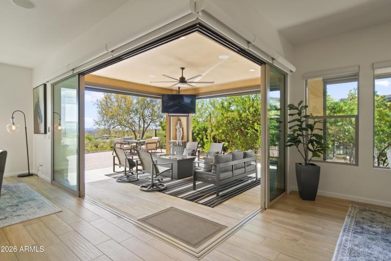 3623 Stampede Dr00037