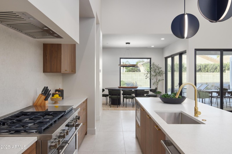 PropertyImageCo_13697N88thPl_WEB_20