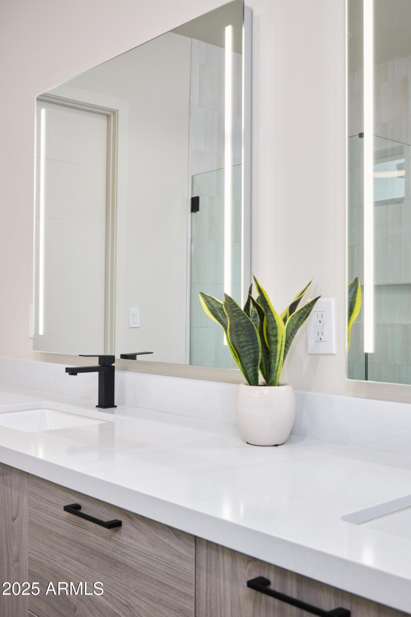 PropertyImageCo_13697N88thPl_WEB_40