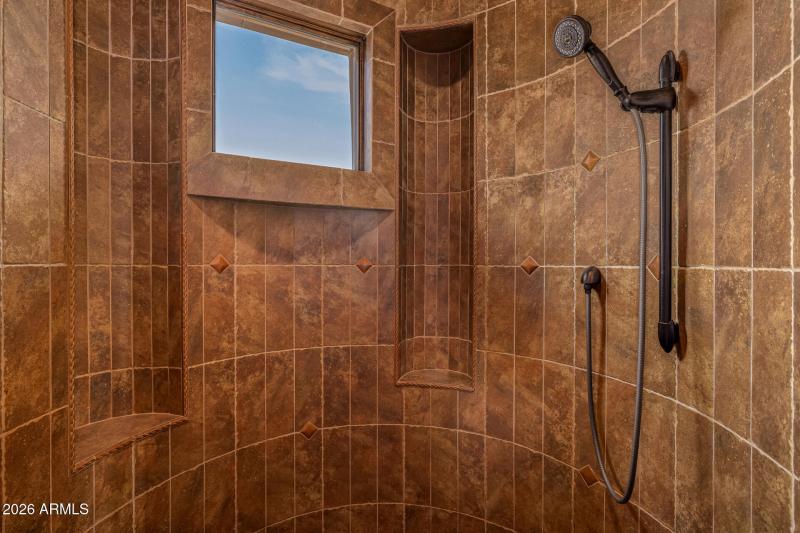 82-Calle Buena Vista