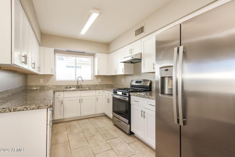 008-photo-kitchen-15047734