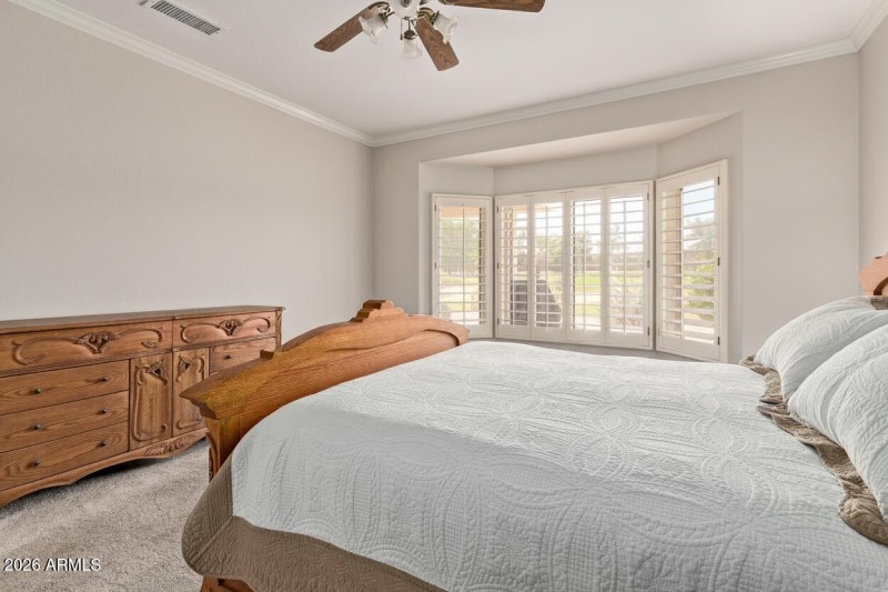 Master bedroom w/bay window