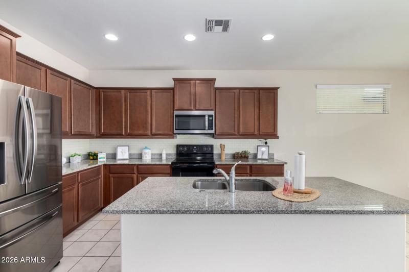 STAINLESS APPLIANCES