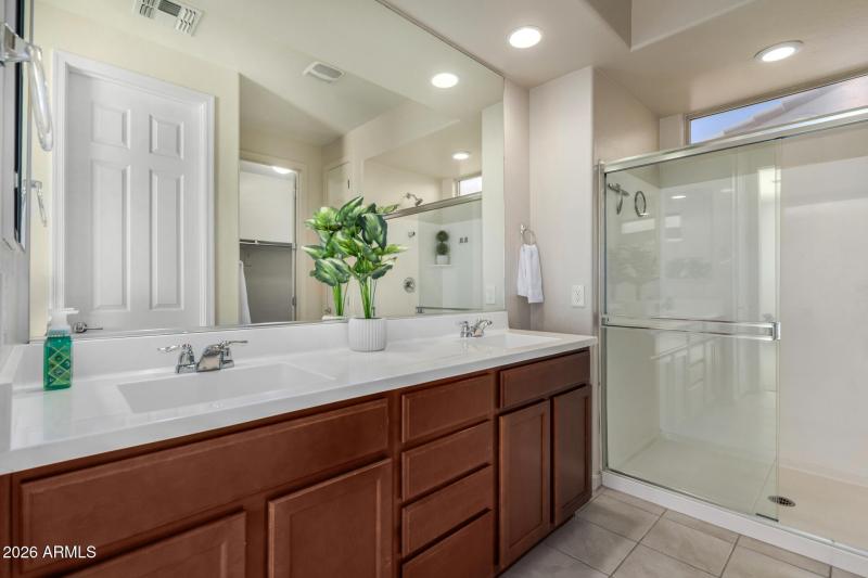 LARGE WALK IN SHOWER