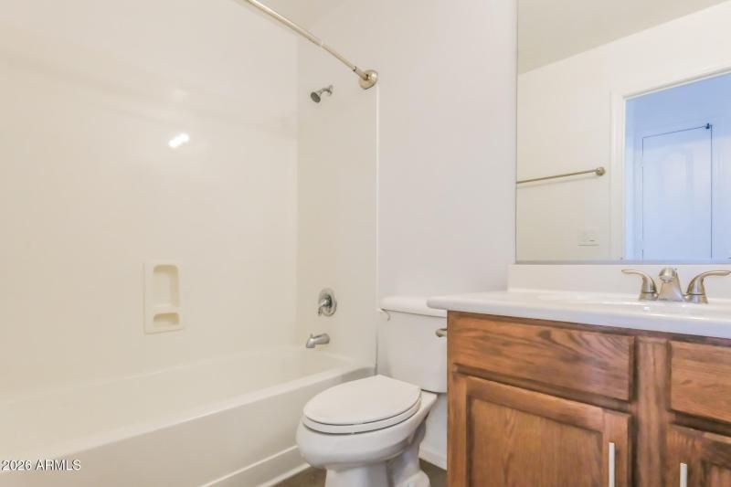 019-photo-bathroom-15048285