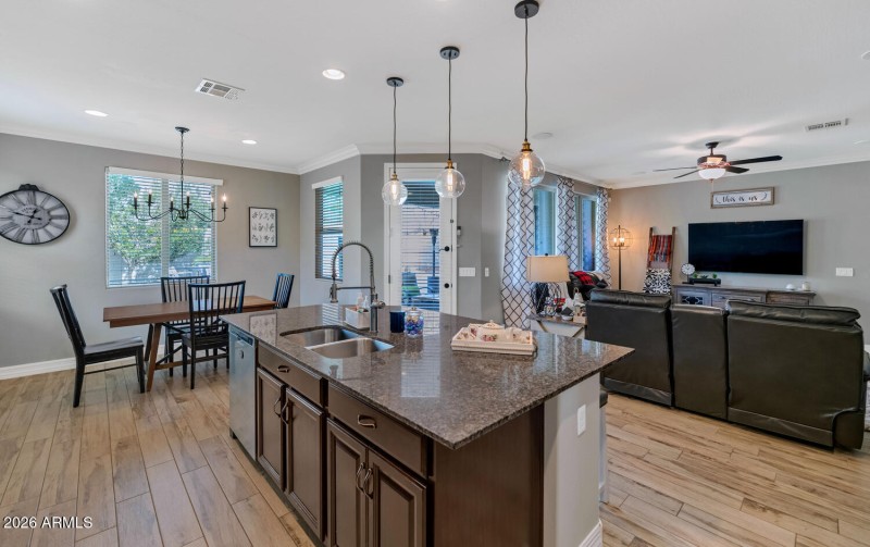 18340 W Onyx Ave-large-014-028-18340 W O