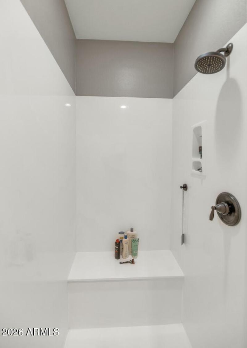 18340 W Onyx Ave-large-021-027-18340 W O