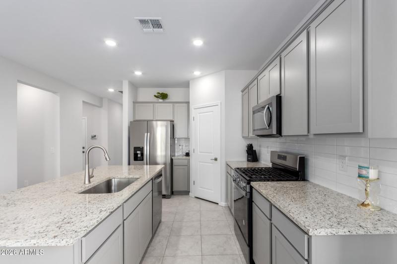 35650 W Mallorca Ave