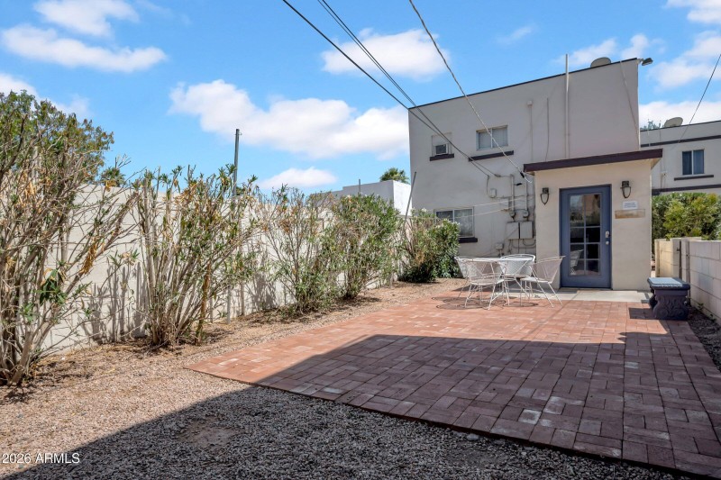 6-custom-712 E Pierce St-6