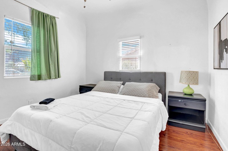 14-custom-712 E Pierce St-14