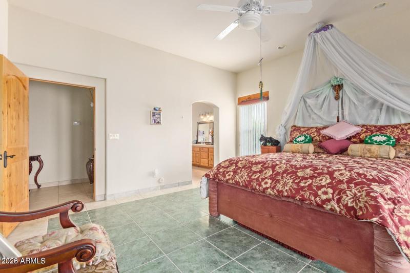 20230420063645903144000000-o Primary Bed