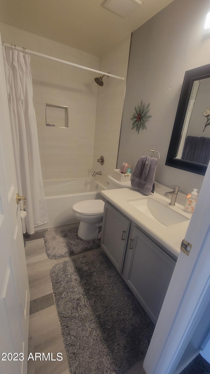 1107 guest bathroom