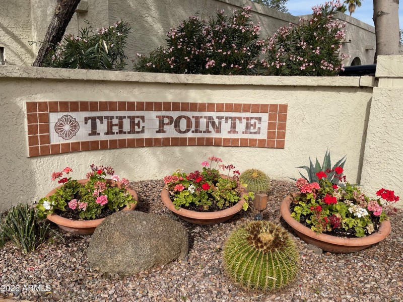Pointe Sign