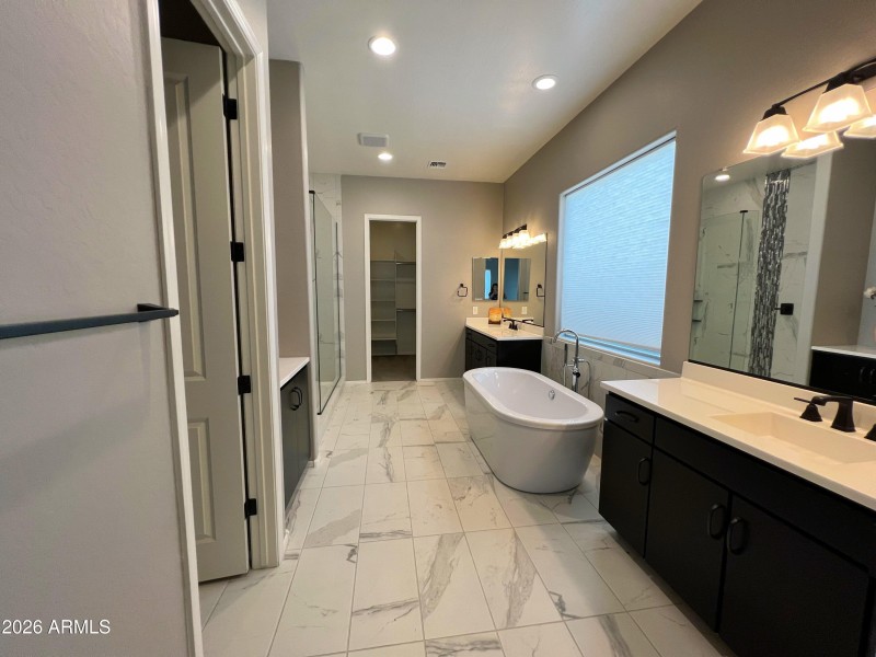 Master Bathroom1
