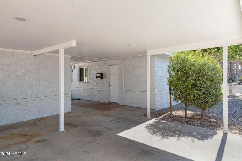 923 N Country Club Dr-22