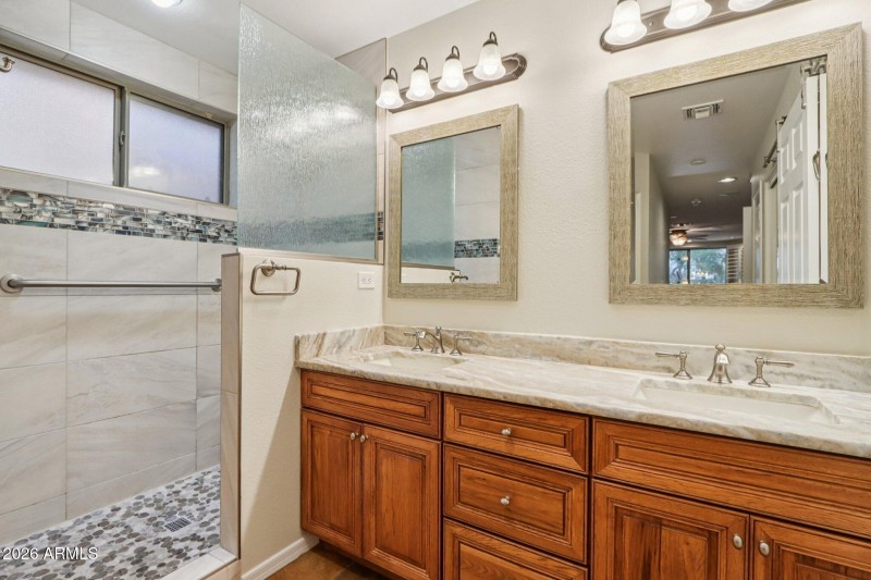 31-web-or-mls-W Piccadilly Rd-S0201-031