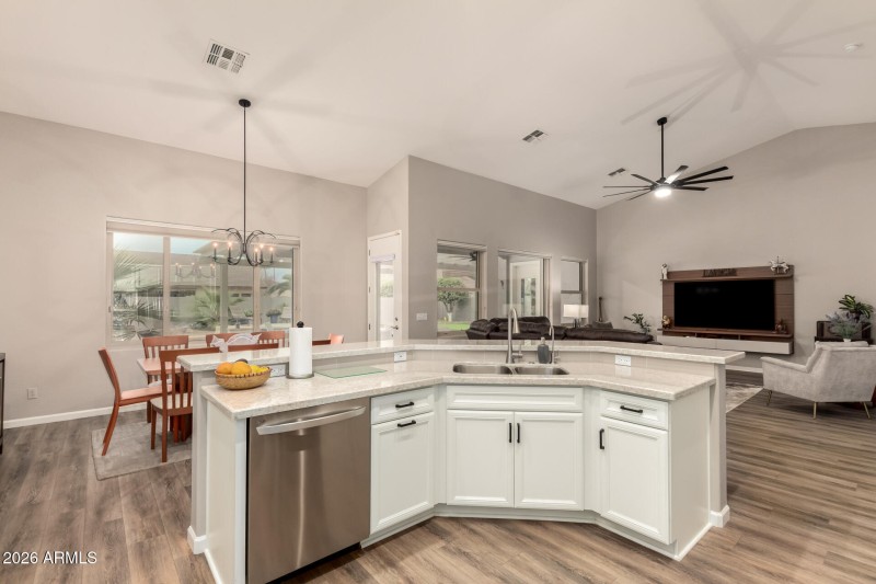 21 - Vista Paseo 12753