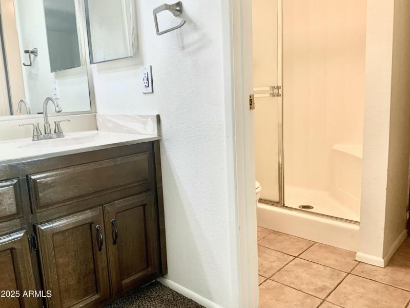 Primary Bath w/ Split Vanity