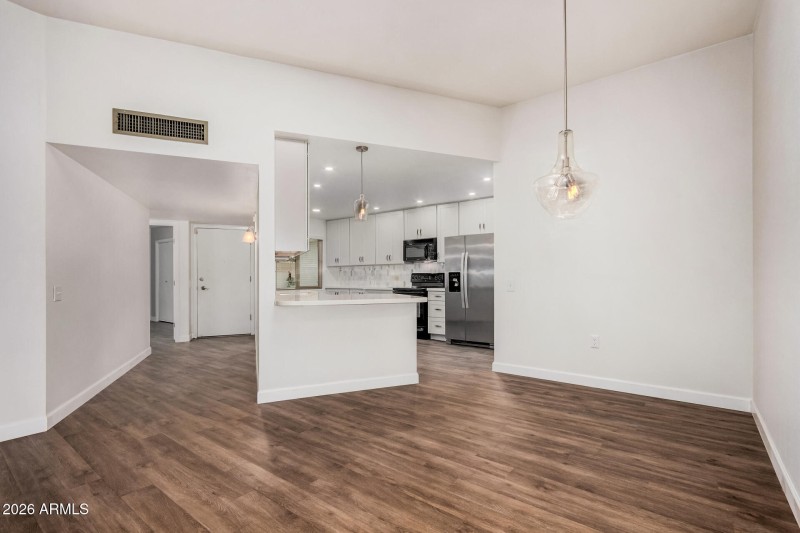 Dining Room looking toward Kit