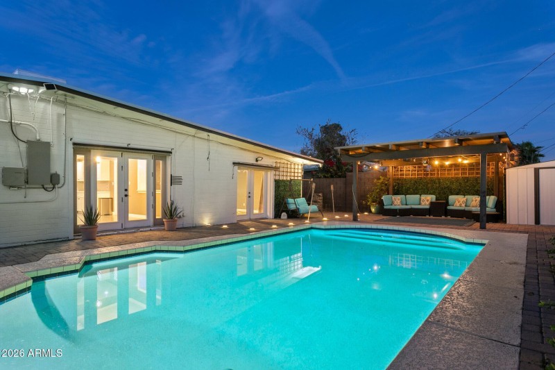 Enjoy rear yard year-round