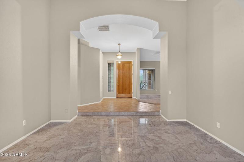 Entry / Foyer