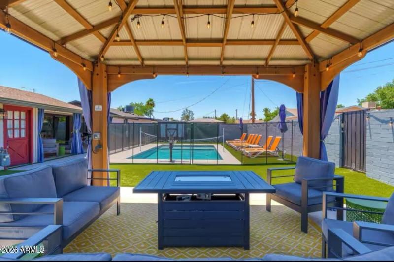 Outdoor Lounge Pavilion