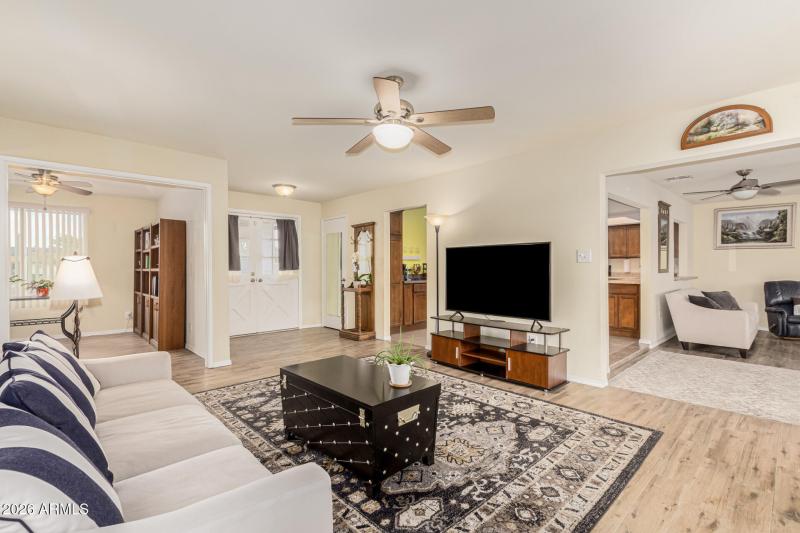 11 - Winnebago 11838